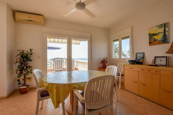 Image No.12-6 Bed Villa for sale