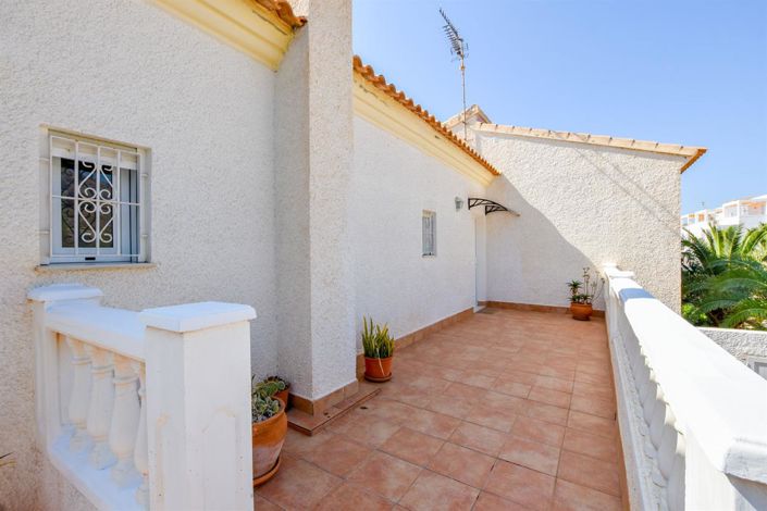 Image No.21-6 Bed Villa for sale