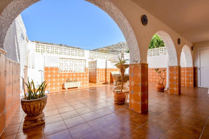 Image No.27-6 Bed Villa for sale