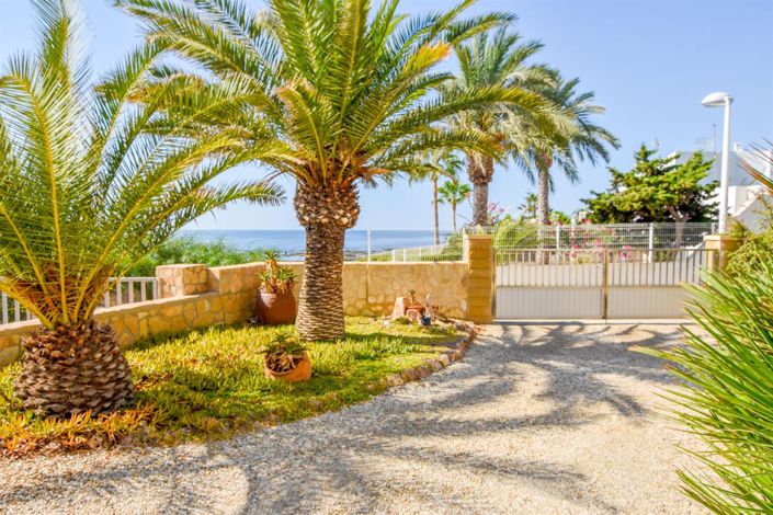 Image No.6-6 Bed Villa for sale