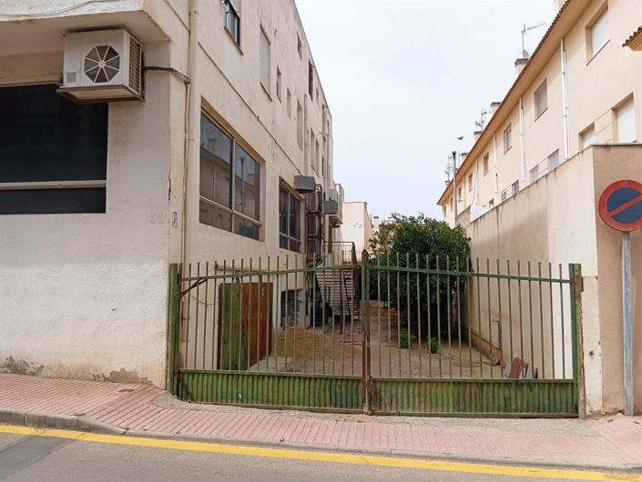 Image No.3-36 Bed Apartment for sale