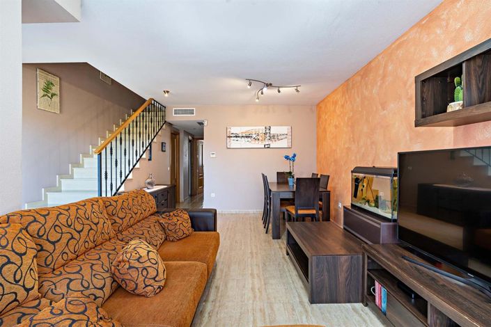 Image No.4-4 Bed Property for sale