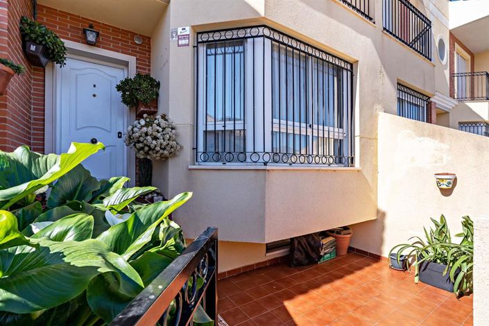 Image No.7-4 Bed Property for sale