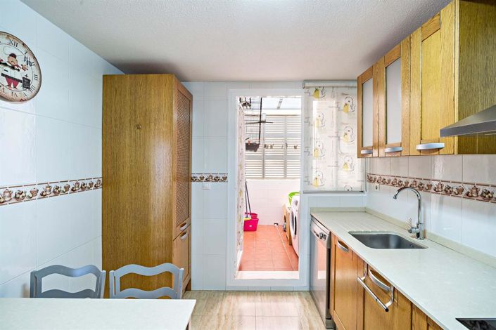 Image No.9-4 Bed Property for sale