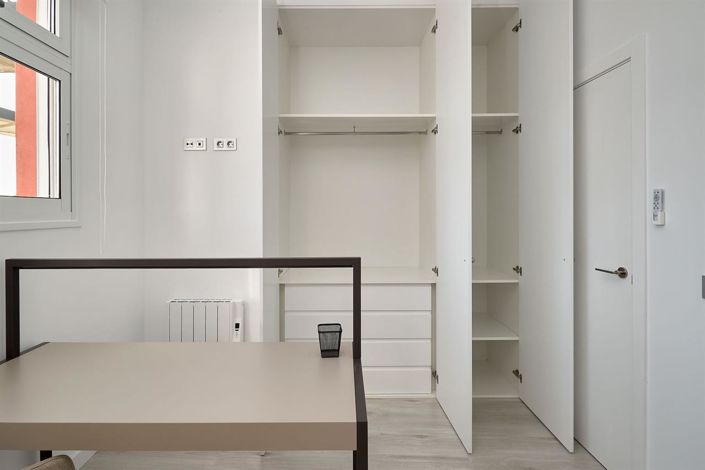 Image No.10-3 Bed Apartment for sale