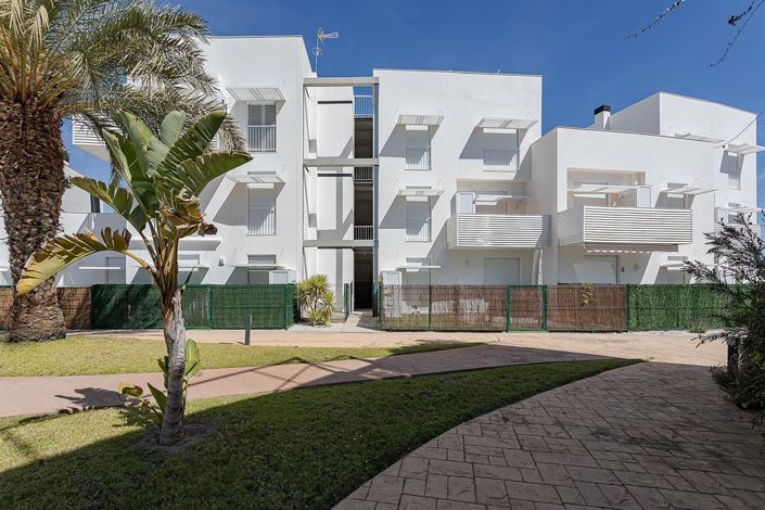 Image No.20-3 Bed Apartment for sale