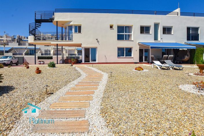 Image No.11-3 Bed Property for sale