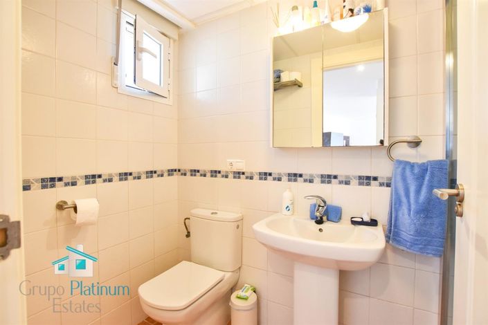 Image No.19-3 Bed Property for sale