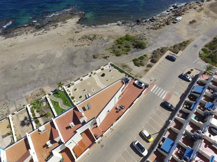 Image No.27-3 Bed Property for sale