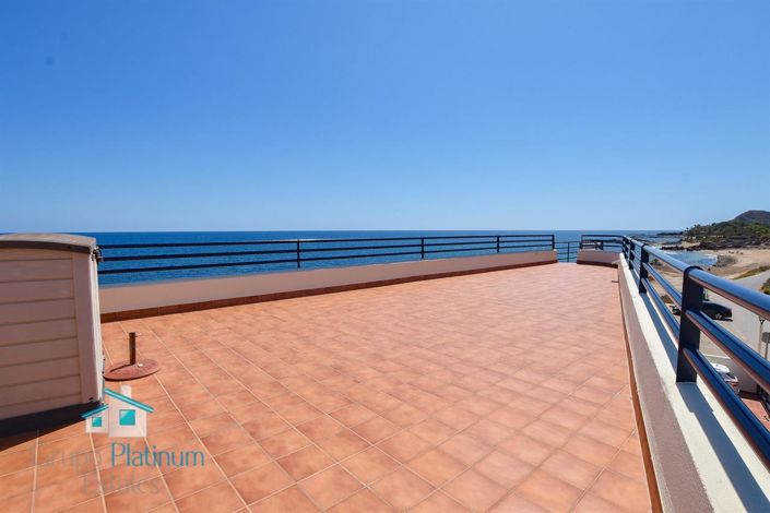 Image No.28-3 Bed Property for sale