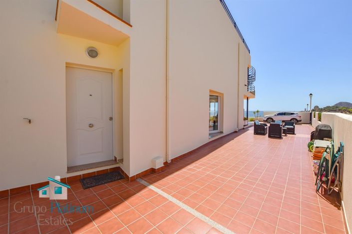 Image No.29-3 Bed Property for sale