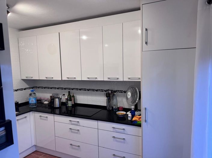 Image No.3-3 Bed Property for sale