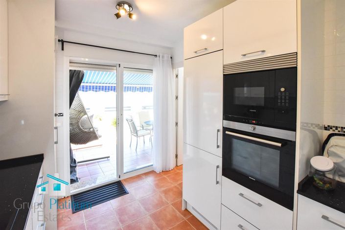 Image No.4-3 Bed Property for sale