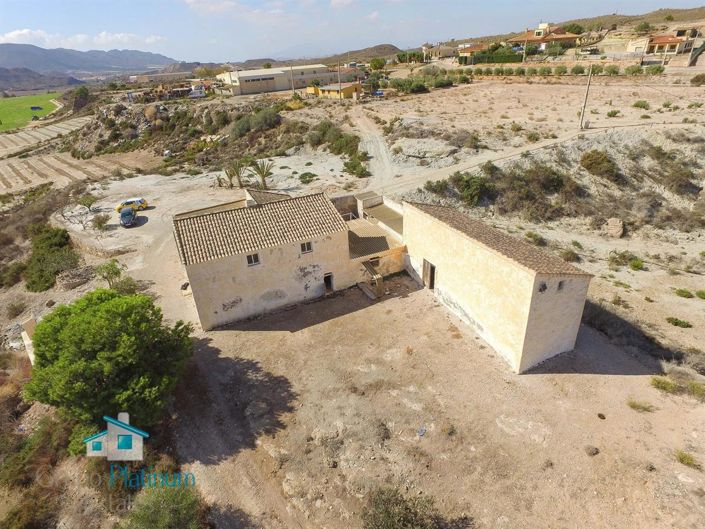 Image No.2-4 Bed Villa for sale