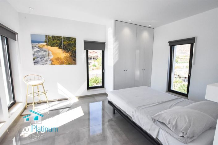 Image No.23-3 Bed Villa for sale