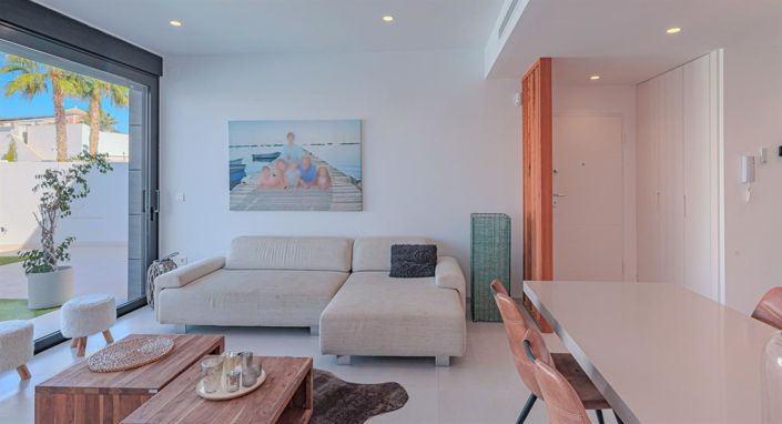 Image No.22-3 Bed Property for sale