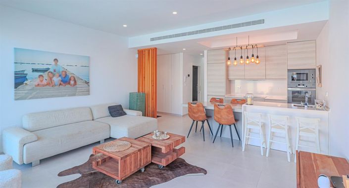 Image No.3-3 Bed Property for sale