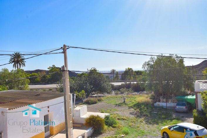 Image No.13-3 Bed Property for sale