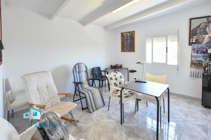 Image No.23-3 Bed Property for sale