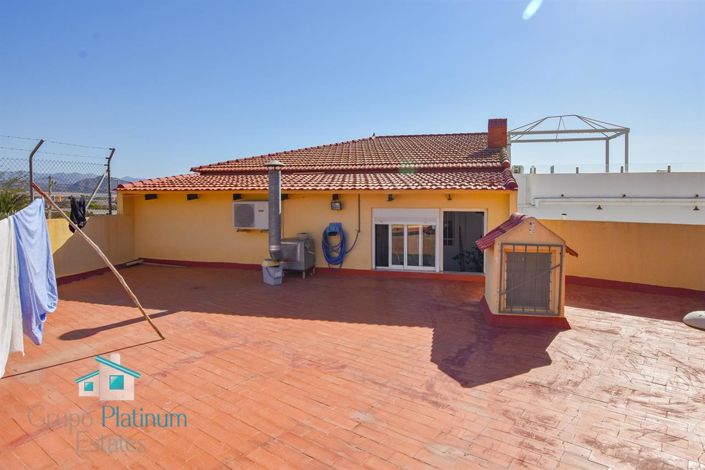 Image No.24-3 Bed Property for sale