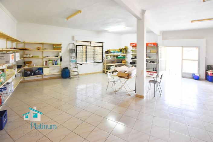 Image No.27-3 Bed Property for sale