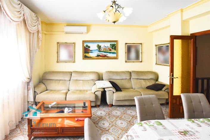 Image No.7-3 Bed Property for sale