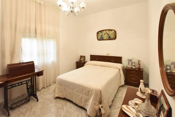 Image No.9-3 Bed Villa for sale