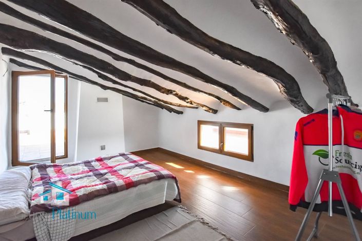 Image No.15-5 Bed Villa for sale