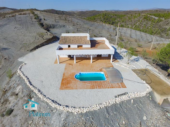 Image No.2-5 Bed Villa for sale