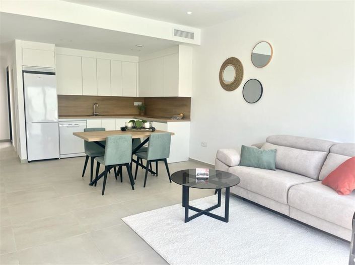 Image No.7-2 Bed Property for sale