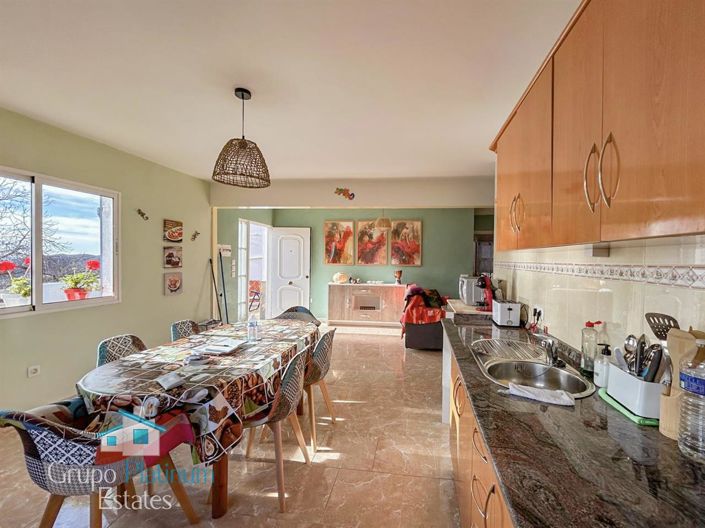 Image No.9-2 Bed Villa for sale