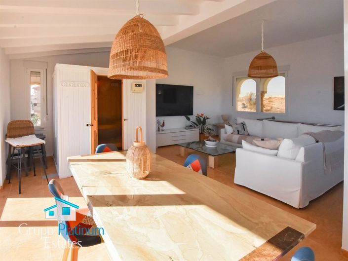 Image No.29-4 Bed Villa for sale