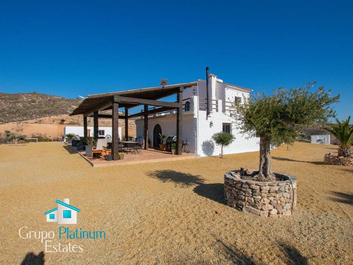 Image No.3-4 Bed Villa for sale