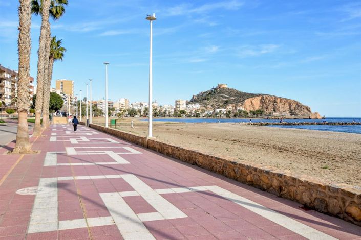 Image No.15-3 Bed Apartment for sale