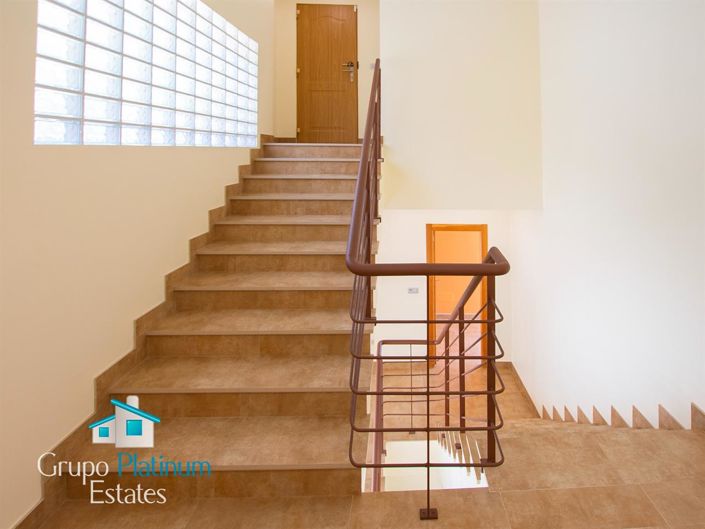 Image No.15-5 Bed Villa for sale