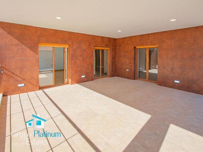 Image No.21-5 Bed Villa for sale