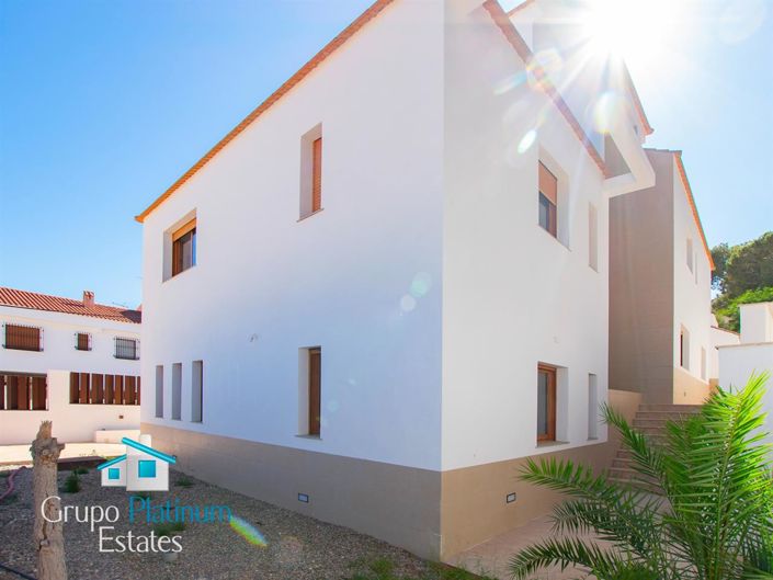 Image No.25-5 Bed Villa for sale