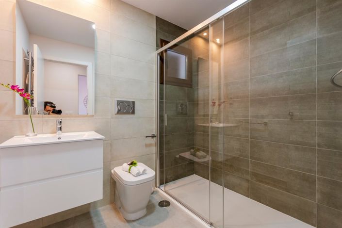 Image No.10-1 Bed Apartment for sale