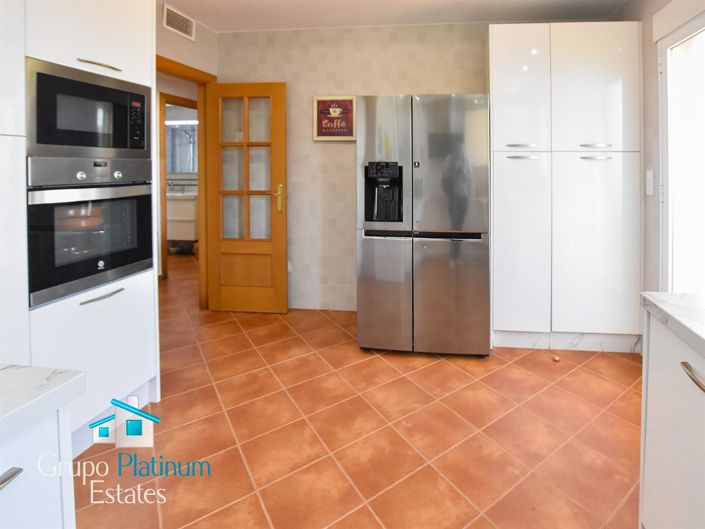 Image No.13-4 Bed Villa for sale