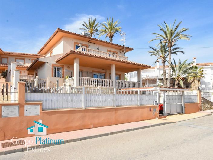 Image No.2-4 Bed Villa for sale