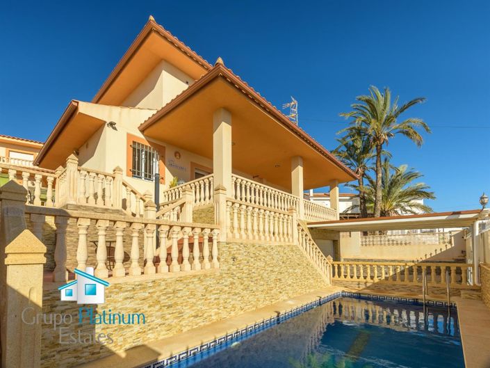 Image No.25-4 Bed Villa for sale