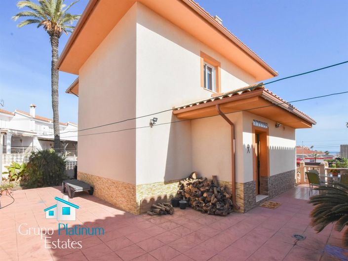 Image No.9-4 Bed Villa for sale