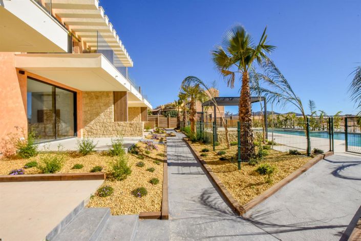 Image No.15-2 Bed Property for sale