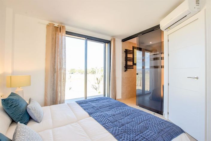 Image No.25-2 Bed Property for sale