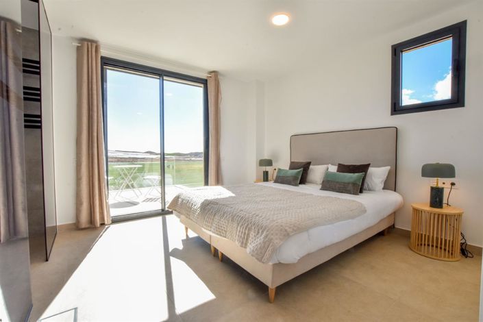 Image No.26-2 Bed Property for sale