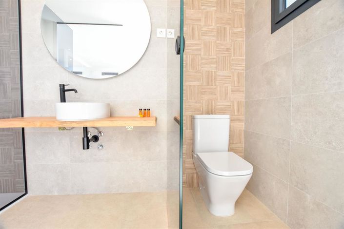 Image No.29-2 Bed Property for sale