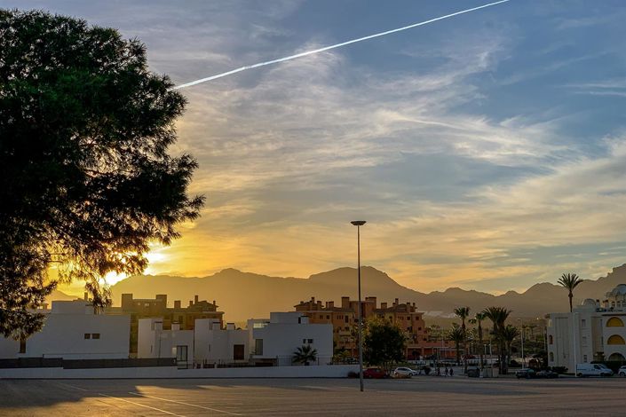 Image No.30-3 Bed Property for sale