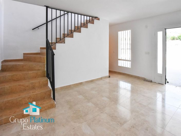 Image No.8-3 Bed Villa for sale