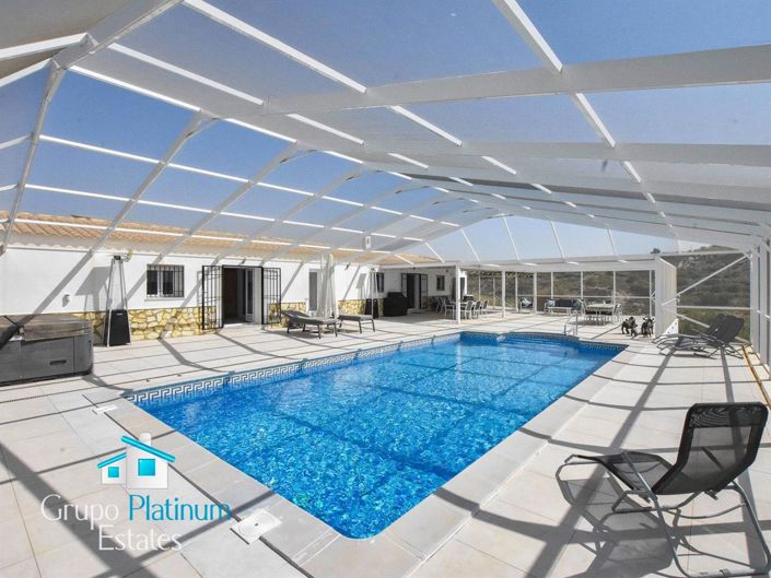 Image No.11-5 Bed Villa for sale