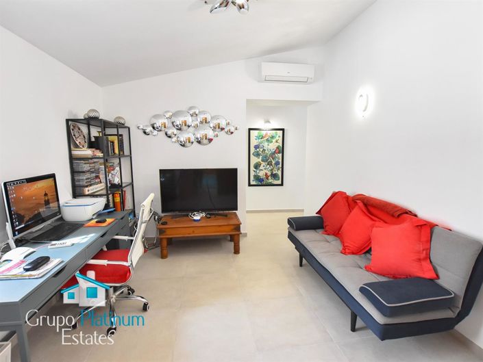 Image No.17-5 Bed Villa for sale